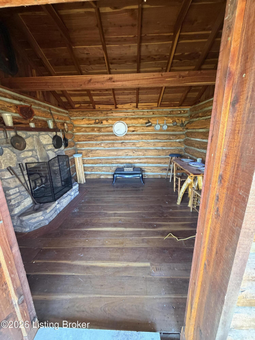 Listing Image 25
