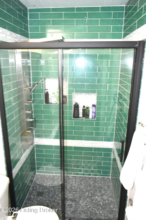 Listing Image 25