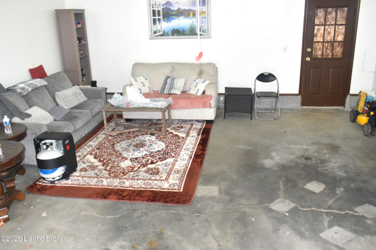 Listing Image 28