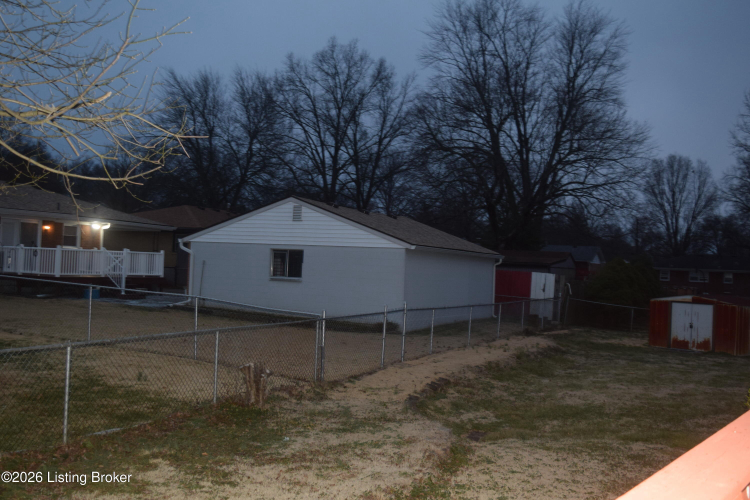 Listing Image 23