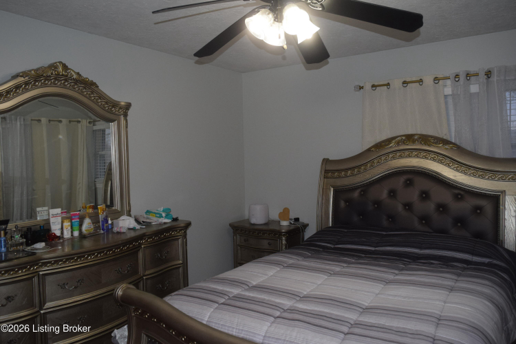 Listing Image 44