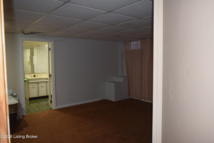 Listing Image 57