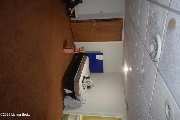Listing Image 59