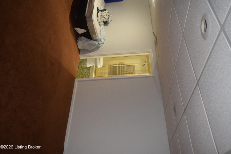Listing Image 60