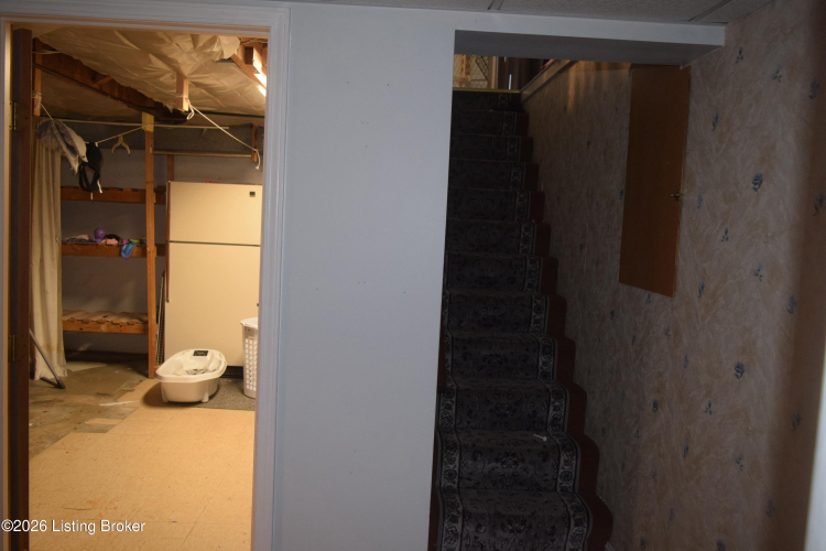 Listing Image 76