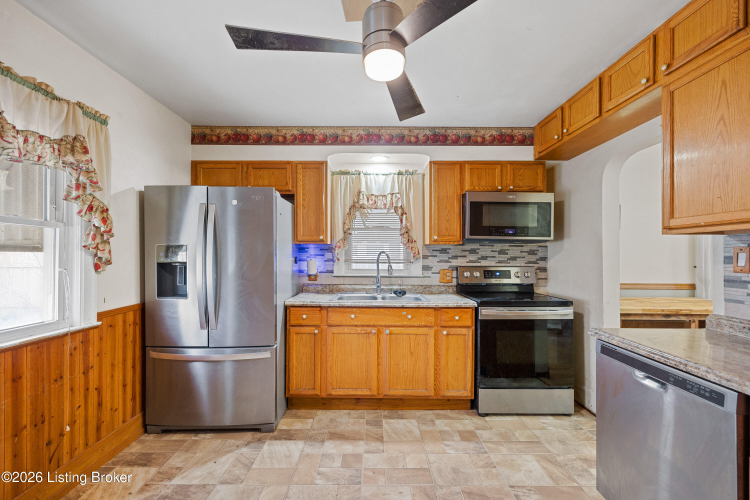Listing Image 3