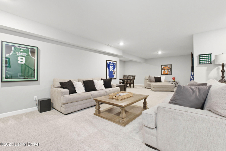 Listing Image 52