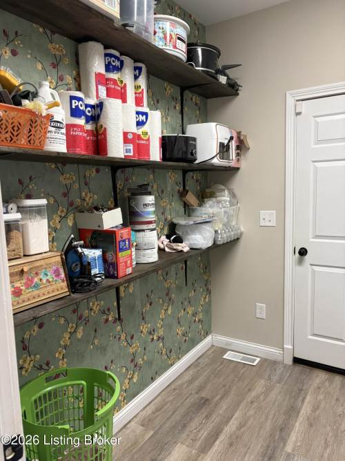Listing Image 33