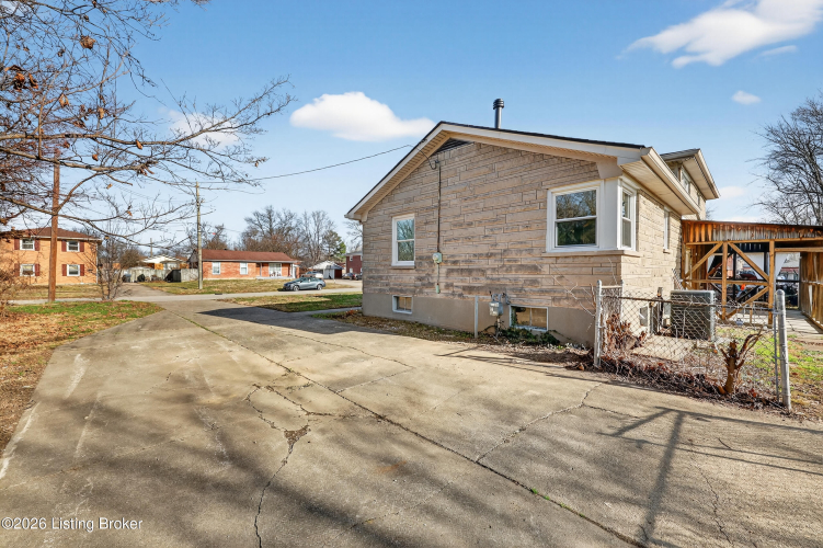 Listing Image 36