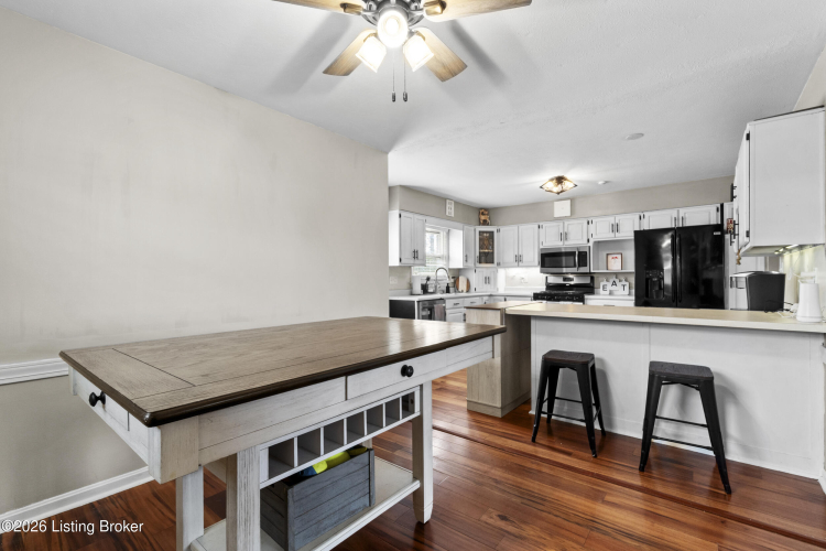 Listing Image 19
