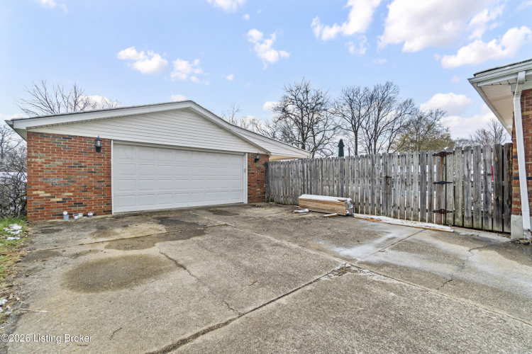 Listing Image 41