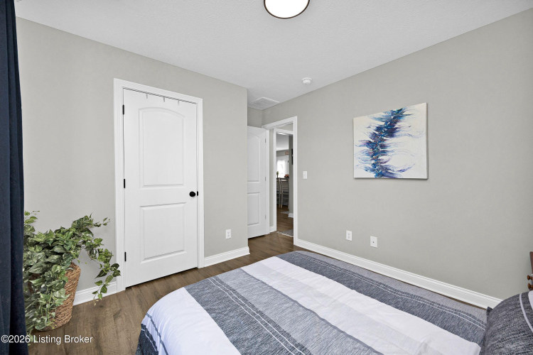 Listing Image 20