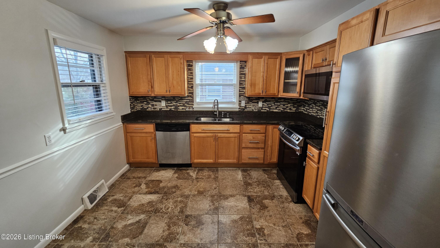 Listing Image 20