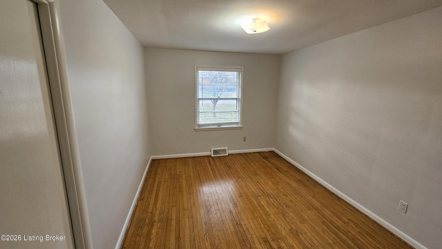 Listing Image 38