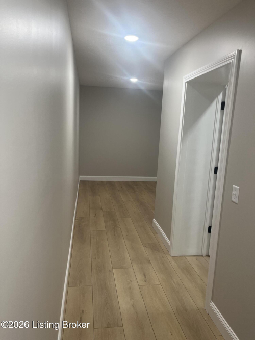 Listing Image 35