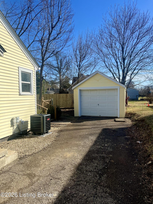 Listing Image 14