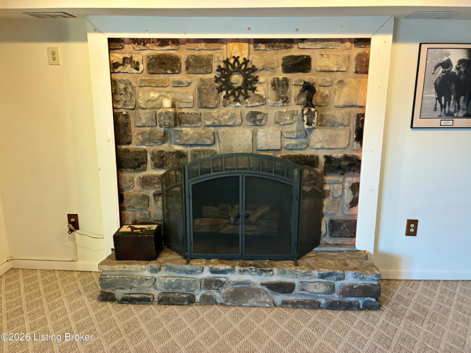 Listing Image 33
