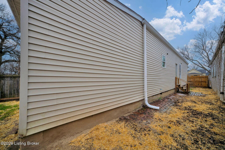 Listing Image 32