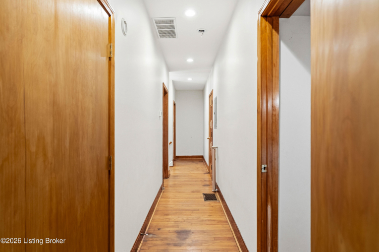 Listing Image 50
