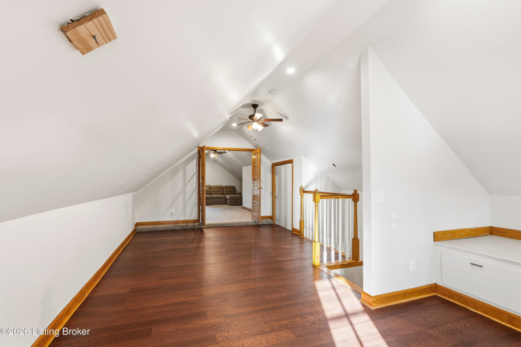 Listing Image 59