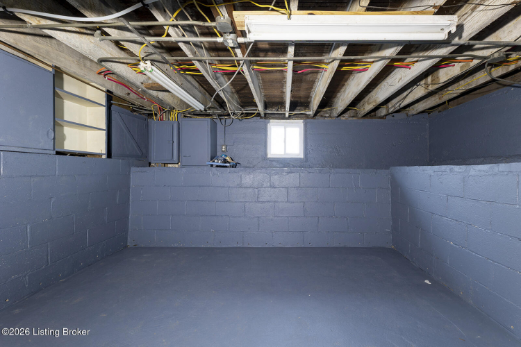 Listing Image 28