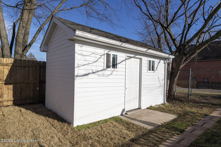 Listing Image 6