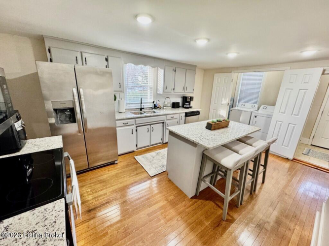 Listing Image 9