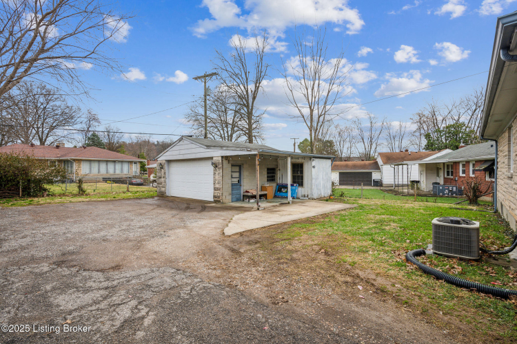 Listing Image 27