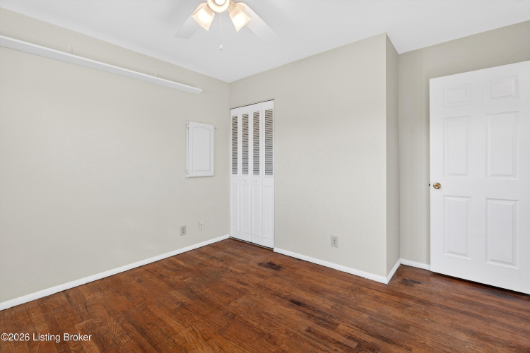 Listing Image 17