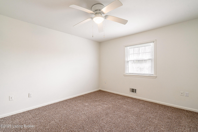 Listing Image 27