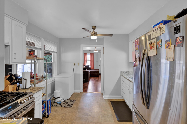 Listing Image 12
