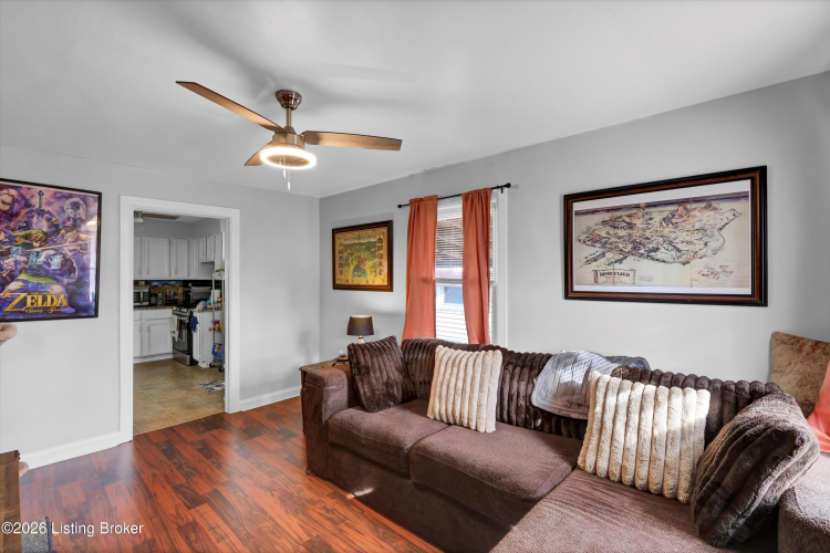 Listing Image 6