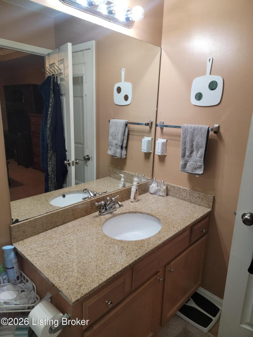 Listing Image 20