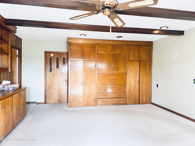 Listing Image 40