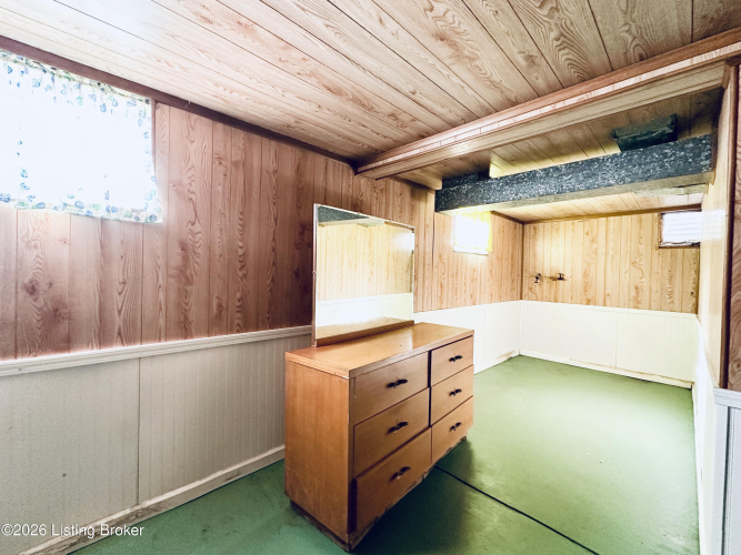 Listing Image 82