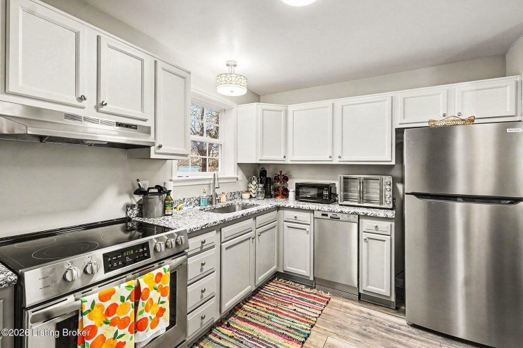 Listing Image 16