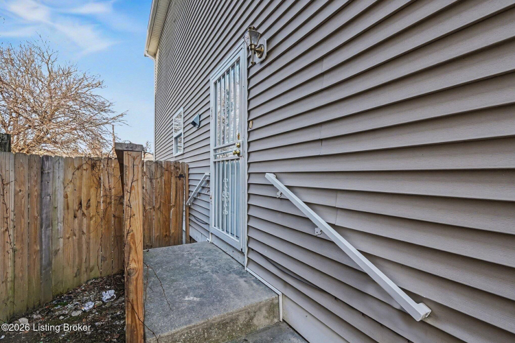 Listing Image 18