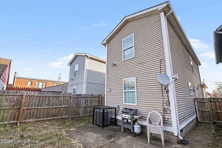 Listing Image 19