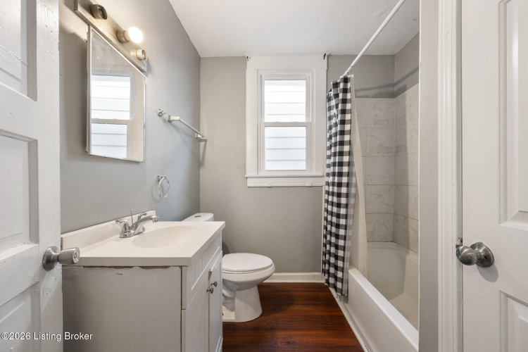 Listing Image 12