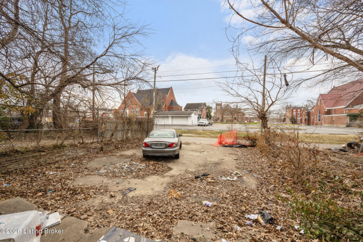 Listing Image 6