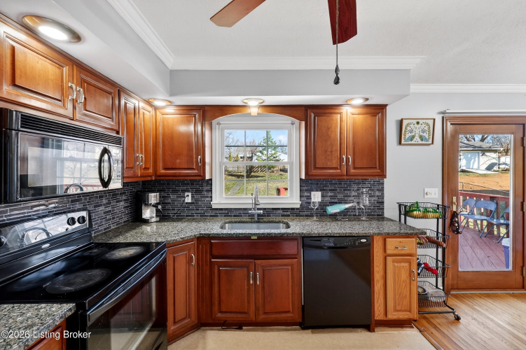 Listing Image 14