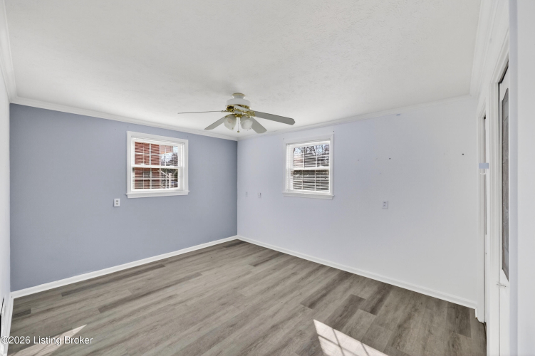 Listing Image 33