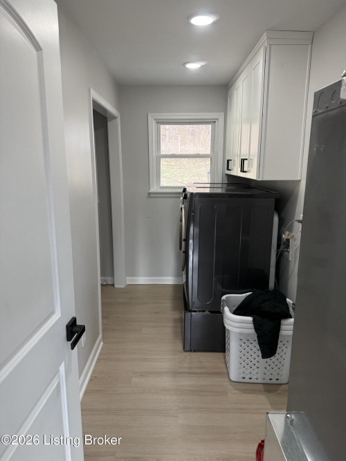 Listing Image 17