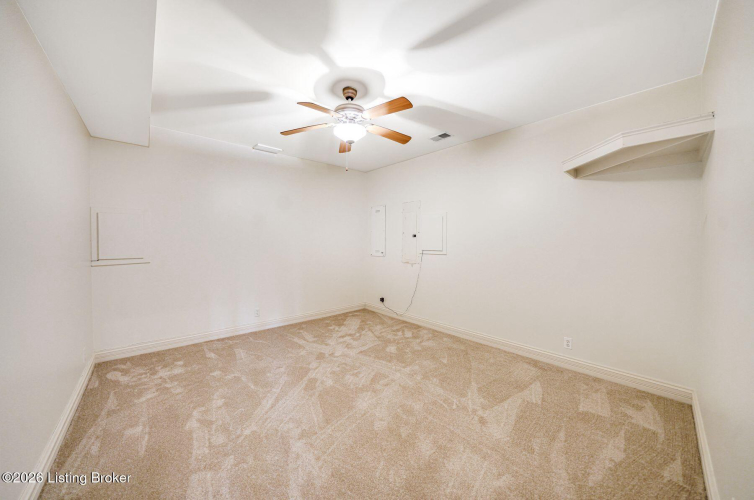 Listing Image 82