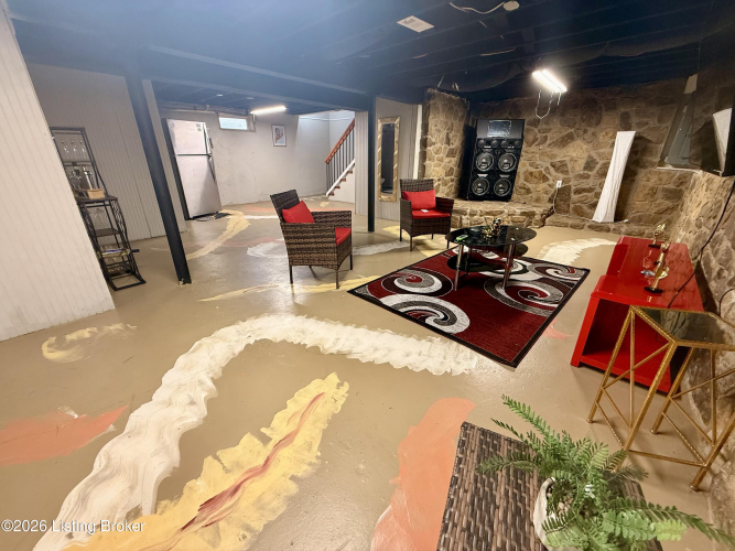 Listing Image 24