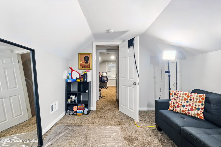 Listing Image 25