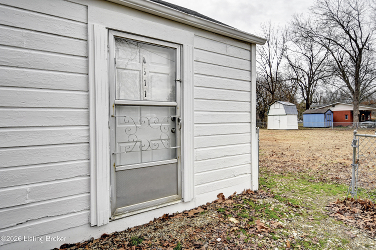 Listing Image 15