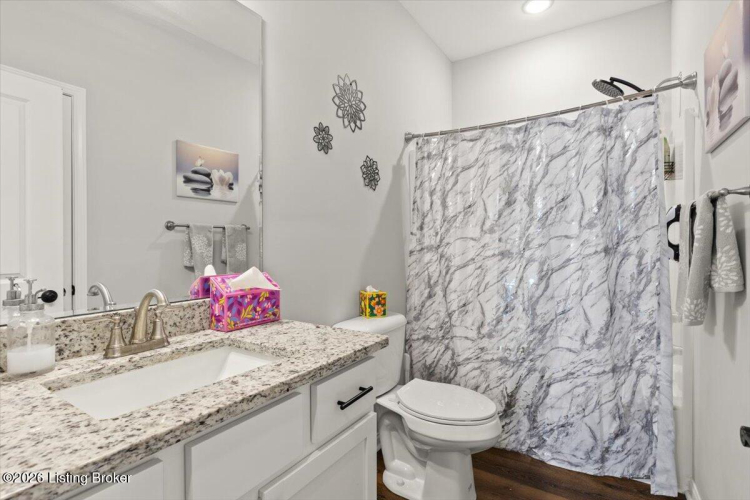 Listing Image 19