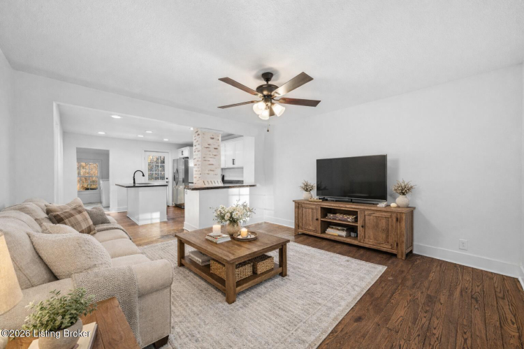 Listing Image 5