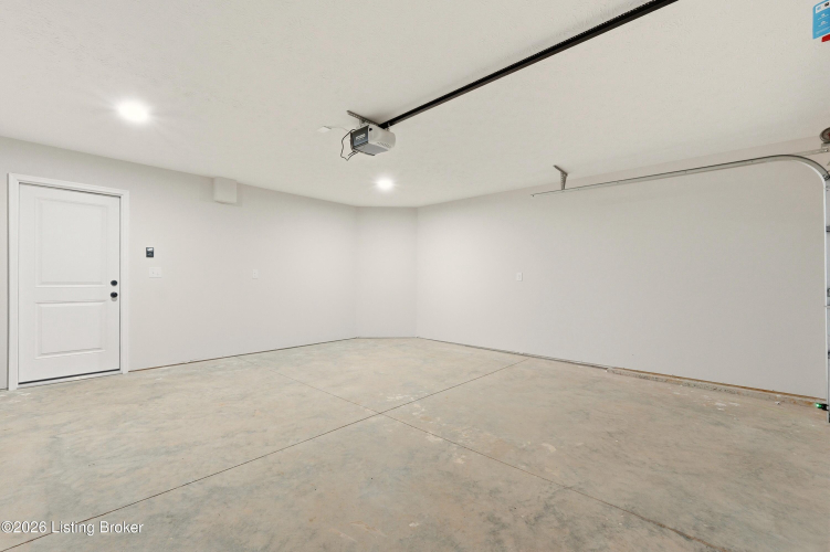 Listing Image 28